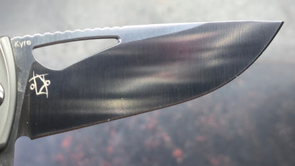 Kizer Kyre Titanium Handle S35VN Blade