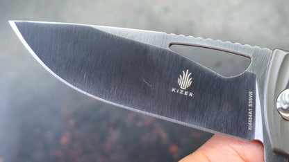 Kizer Kyre Titanium Handle S35VN Blade