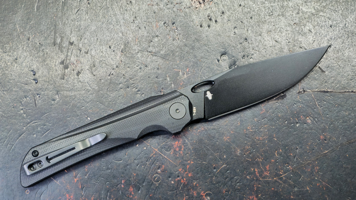 Bestechman Smuga Black G-10 Handle AEB-L Blade