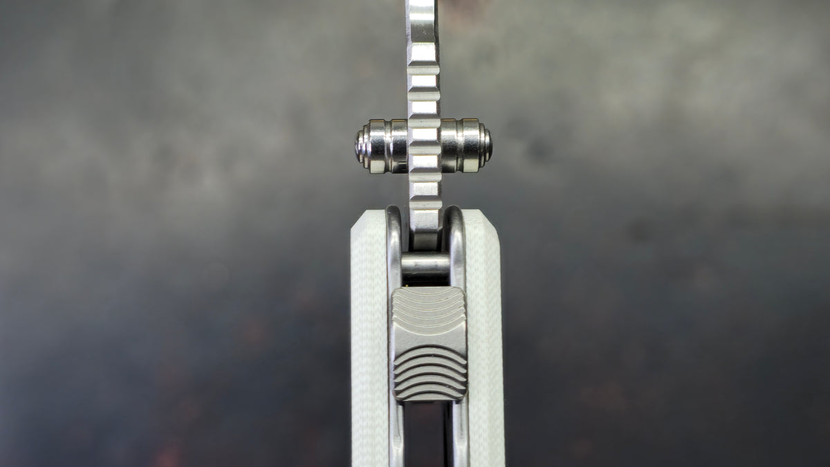 Civivi Zygon White/Black G-10 Handle Nitro-V Blade