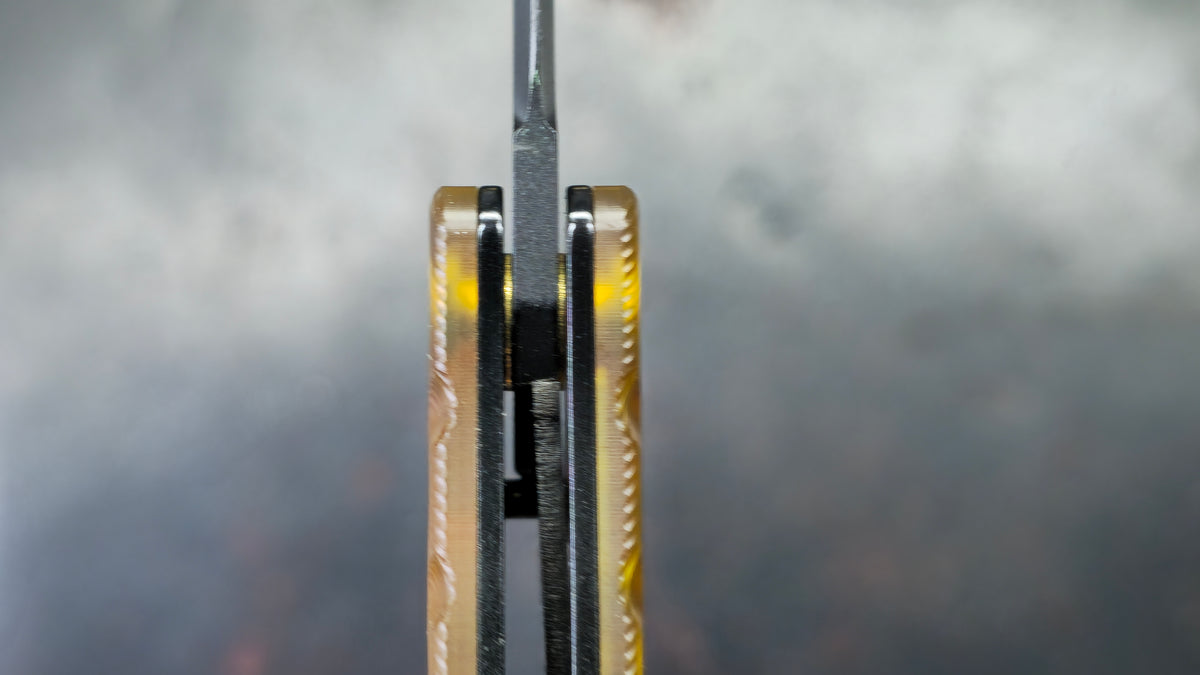 Kizer Kiwami Top Liner Lock Yellow PEI Handle BD1N Blade