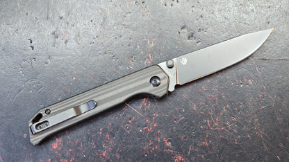 Kizer Begleiter2 Carbon Fiber Handle N690 Blade