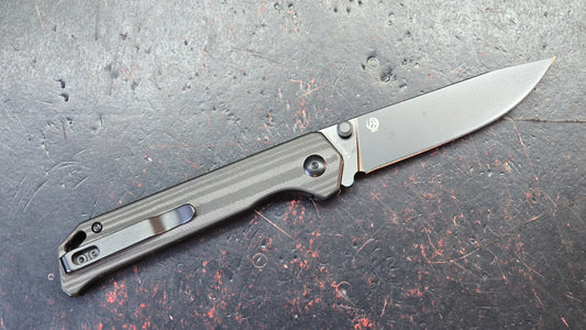 Kizer Begleiter2 Carbon Fiber Handle N690 Blade