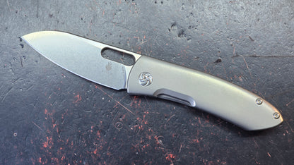 Kizer Wanderer Titanium Handle S35VN Blade