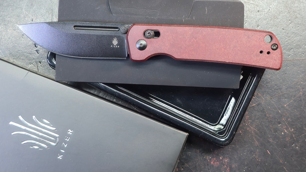 Kizer Escort Richlite Handle 154CM Blade