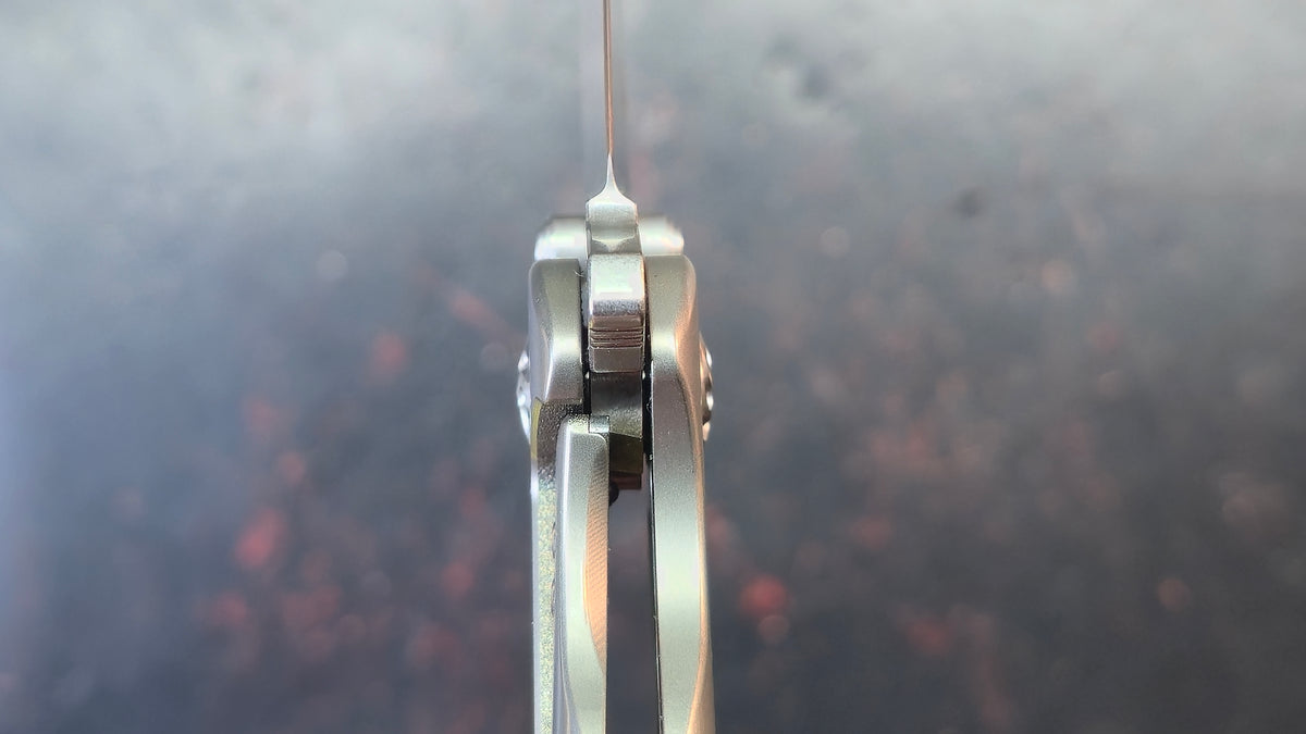 Kizer Zugang Titanium Handle S35VN Blade