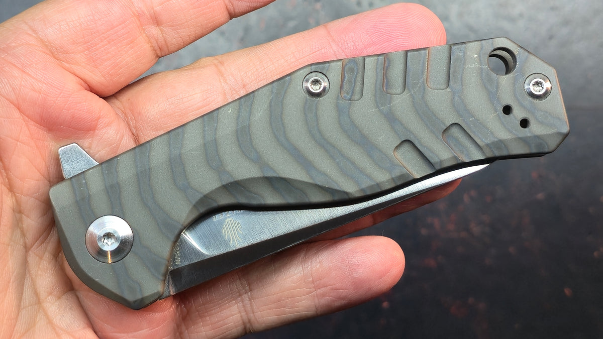 Kizer Kesmec Stripe Ano Titanium Handle S35VN Blade