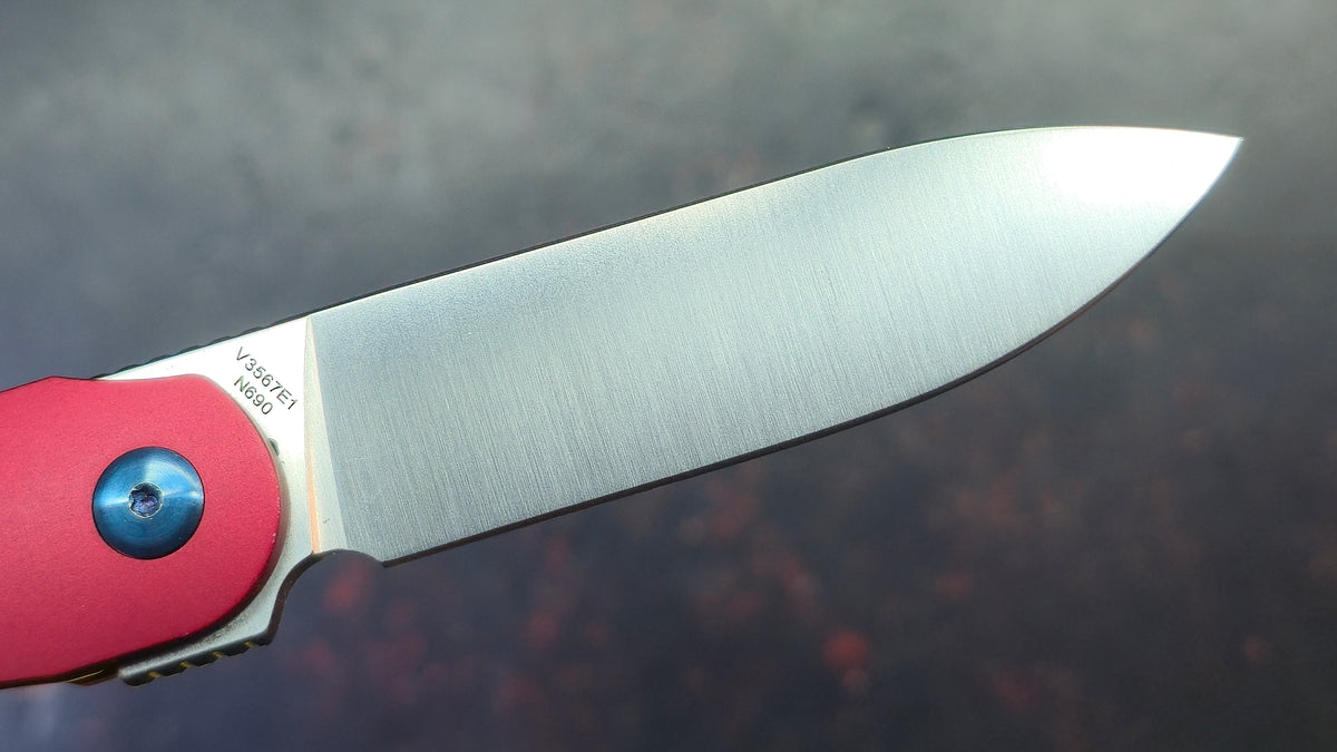 Kizer Latt Vind Mini (Iron Man) Alum Handle N690 Blade