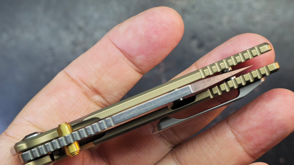 Kizer Fire Ant Titanium Handle S35VN Blade