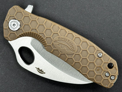HONEY BADGER Claw Medium (HB1122), Folding, Liner Lock , 8Cr13MoV, Satin, Hawksbill, Plain Edge, Flat Grind, Handle: FRN/Tan, (NEW - OPEN BOX)