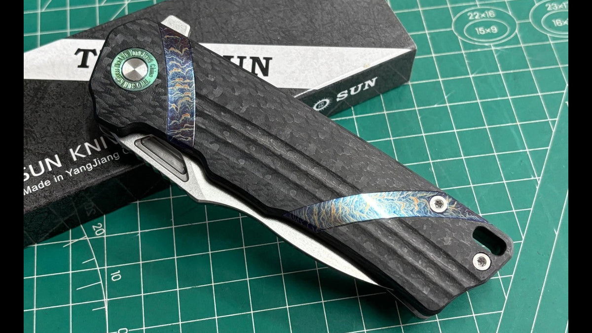 TwoSun TS513 Carbon Fiber / Titanium Handle M390 Blade