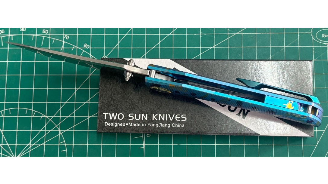 TwoSun TS622 Splashed Ink Titanium Handle YJ01-V2 Blade