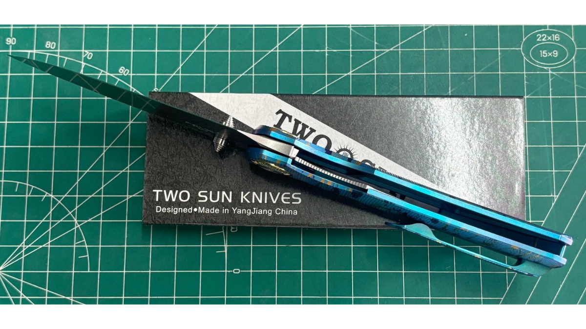 TwoSun TS622 Splashed Ink Titanium Handle YJ01-V2 Blade
